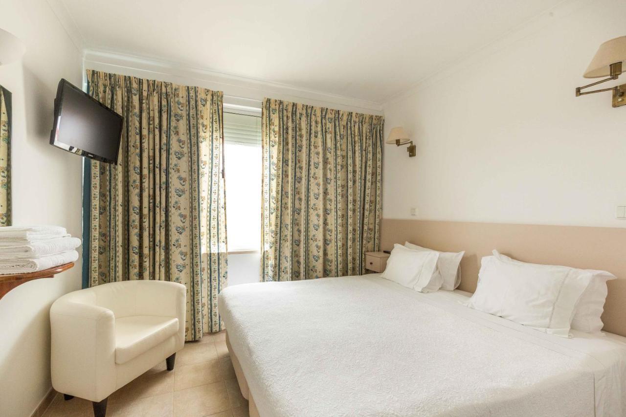 Villa Marquez Vila Real de Santo Antonio Exterior photo A room at the hotel