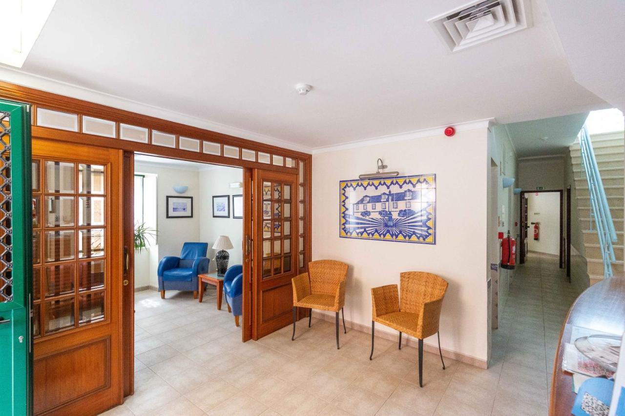 Villa Marquez Vila Real de Santo Antonio Exterior photo The lobby of the hotel