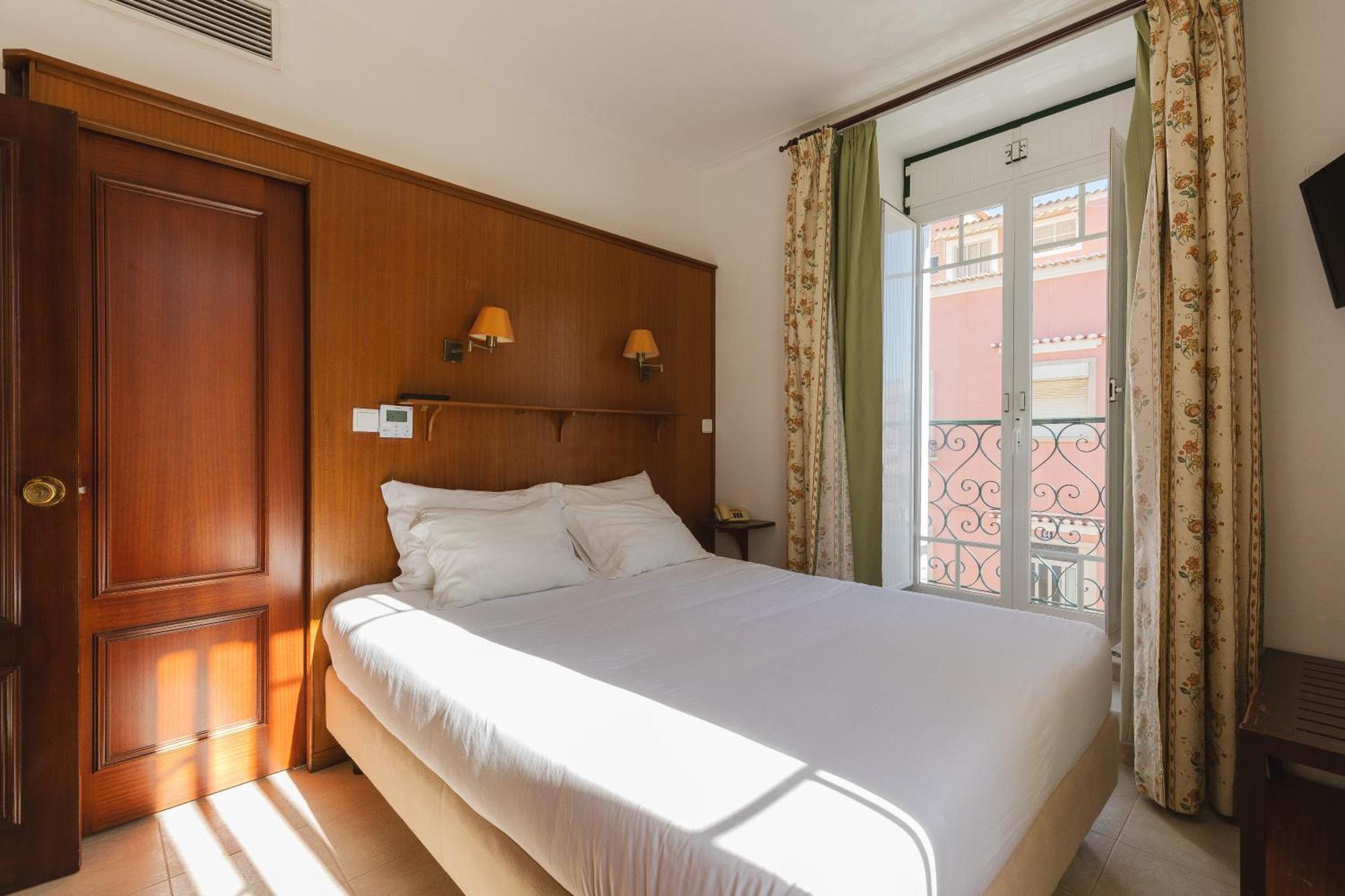 Villa Marquez Vila Real de Santo Antonio Exterior photo A bedroom at the hotel