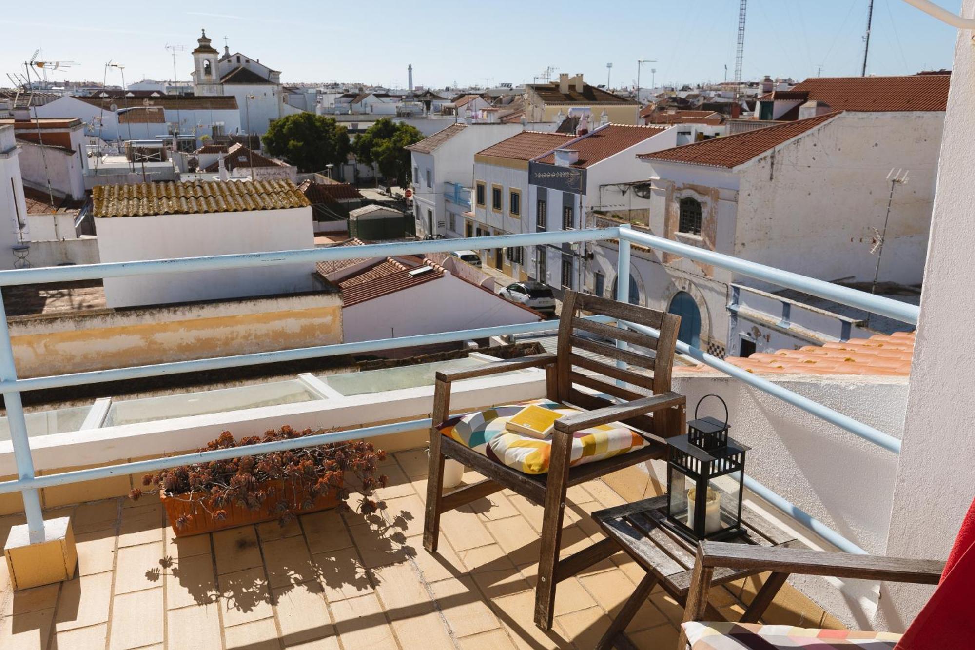 Villa Marquez Vila Real de Santo Antonio Exterior photo A typical rooftop in Spain